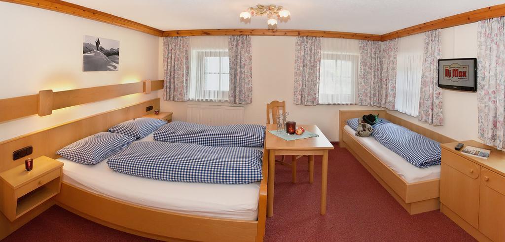 Appartement Mox Тукс Екстериор снимка